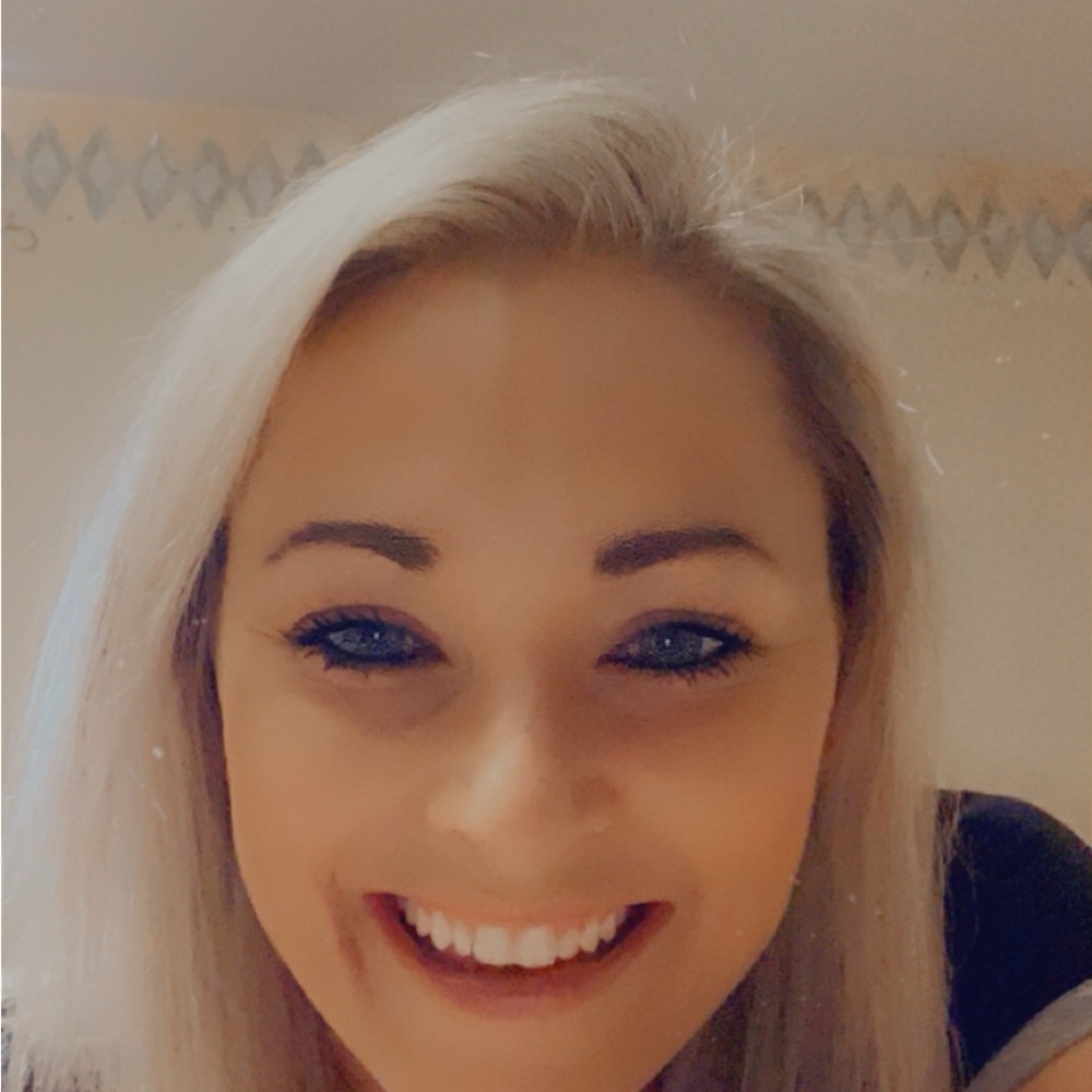 Meet your Posher, Lacey